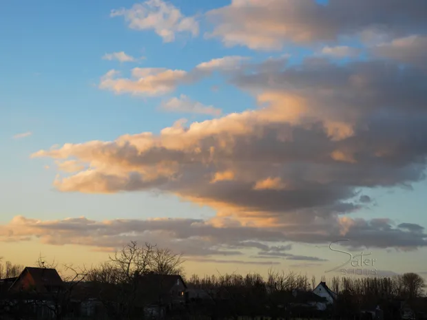 Colourful formation of clouds